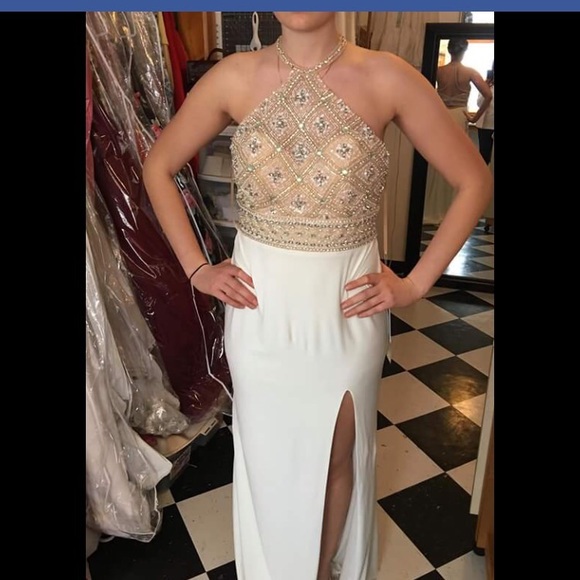 Gorgeous prom dress - Picture 1 of 2